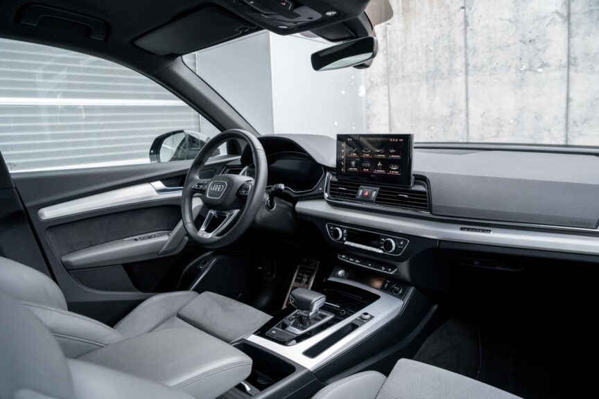 Audi Q5 - Image 2