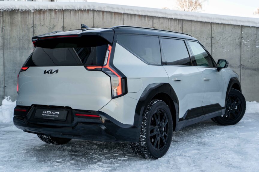 Kia EV9 - Image 10