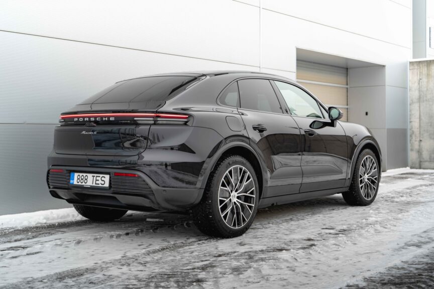 Porsche Macan - Image 2