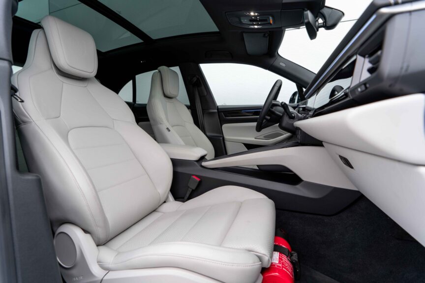 Porsche Macan - Image 13