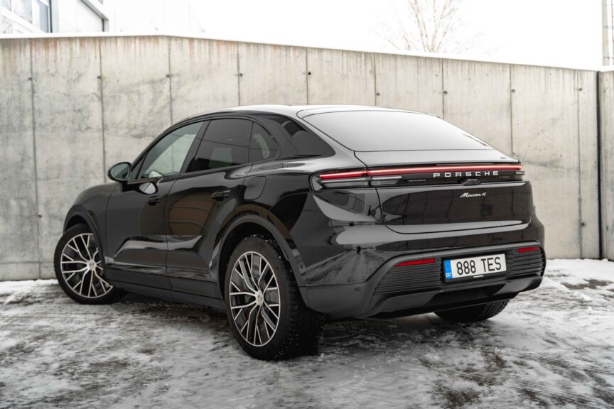 Porsche Macan - Image 11