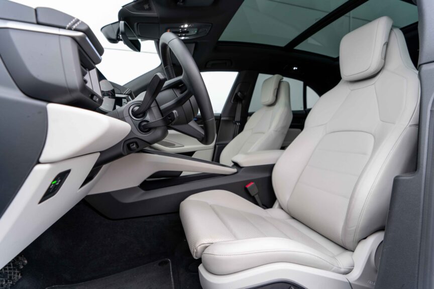 Porsche Macan - Image 12
