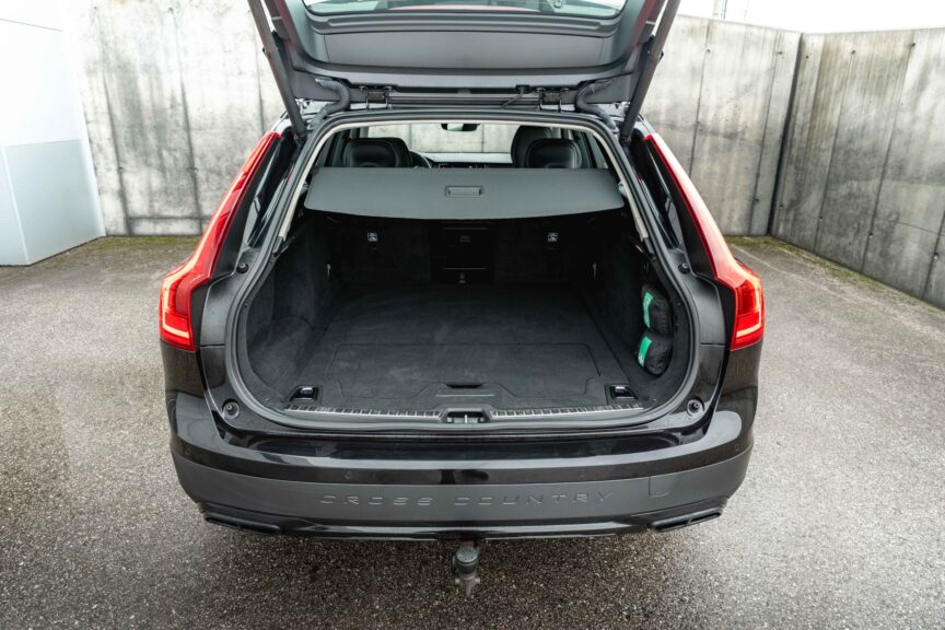 Volvo V90 Cross Country - Image 7