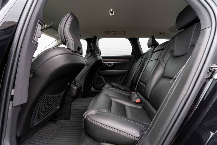 Volvo V90 Cross Country - Image 16