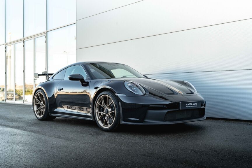 Porsche 911 - Image 10