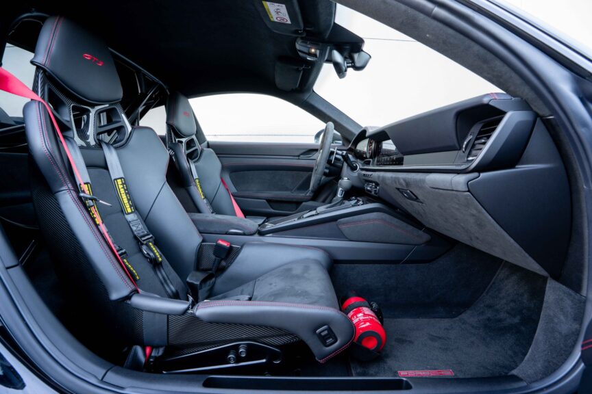 Porsche 911 - Image 12