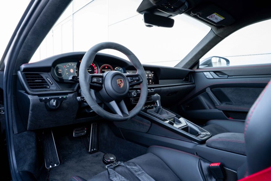 Porsche 911 - Image 4