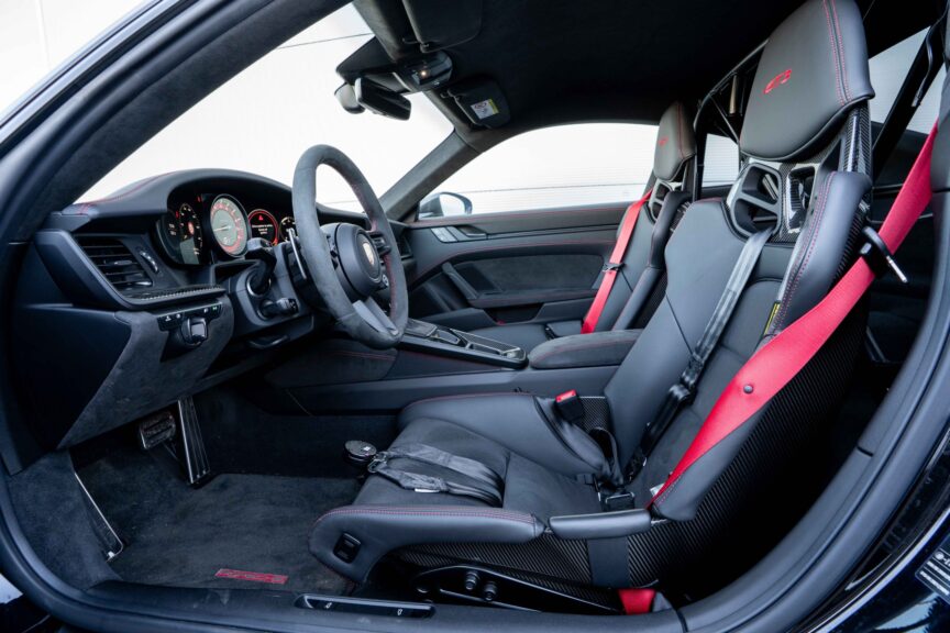 Porsche 911 - Image 13