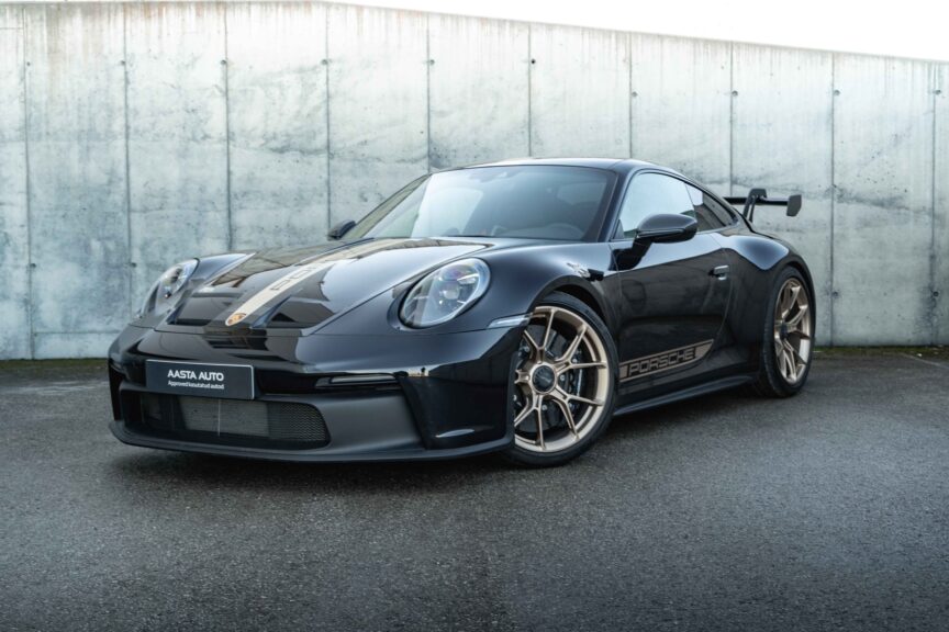 Porsche 911 - Image 20