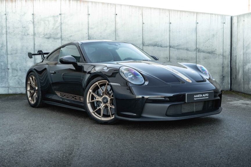 Porsche 911 - Image 14