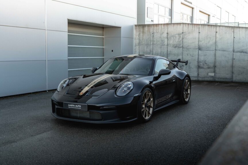 Porsche 911 - Image 9