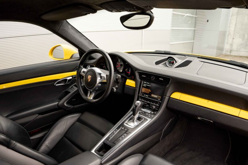Porsche 911 - Image 3