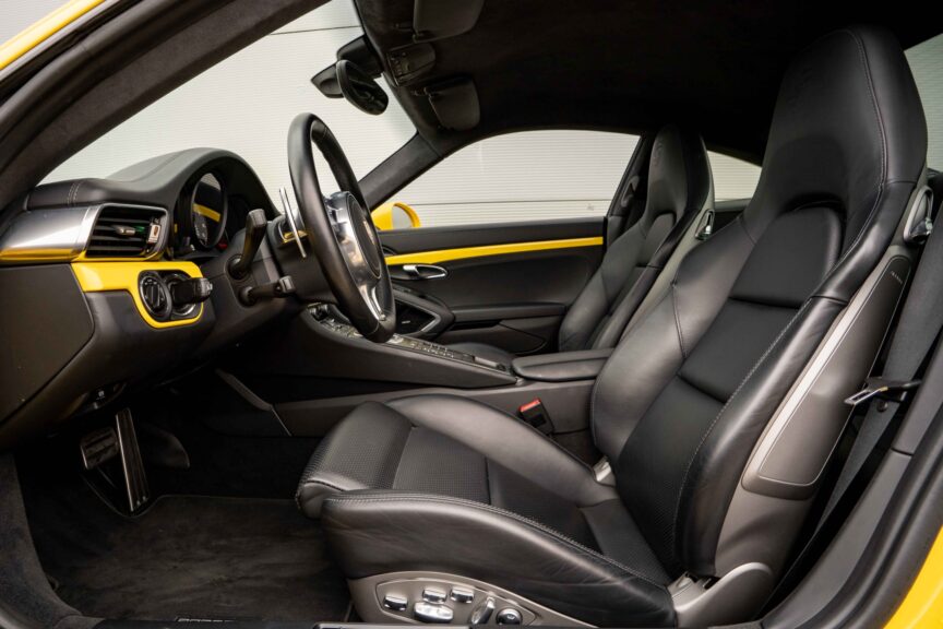 Porsche 911 - Image 15