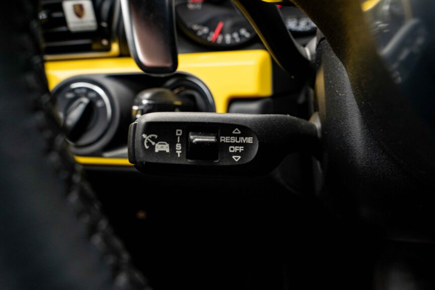 Porsche 911 - Image 29