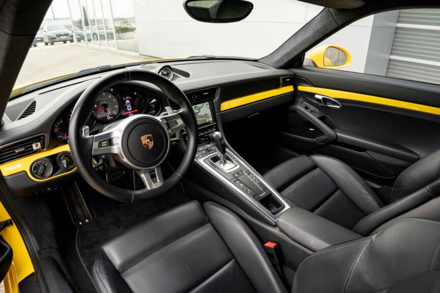 Porsche 911 - Image 11
