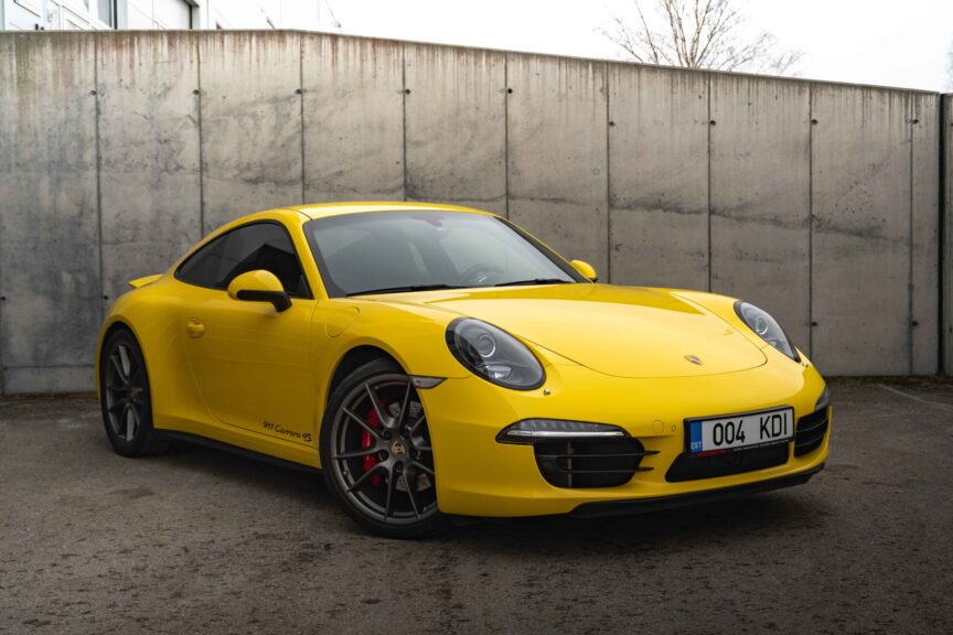Porsche 911 - Image 17