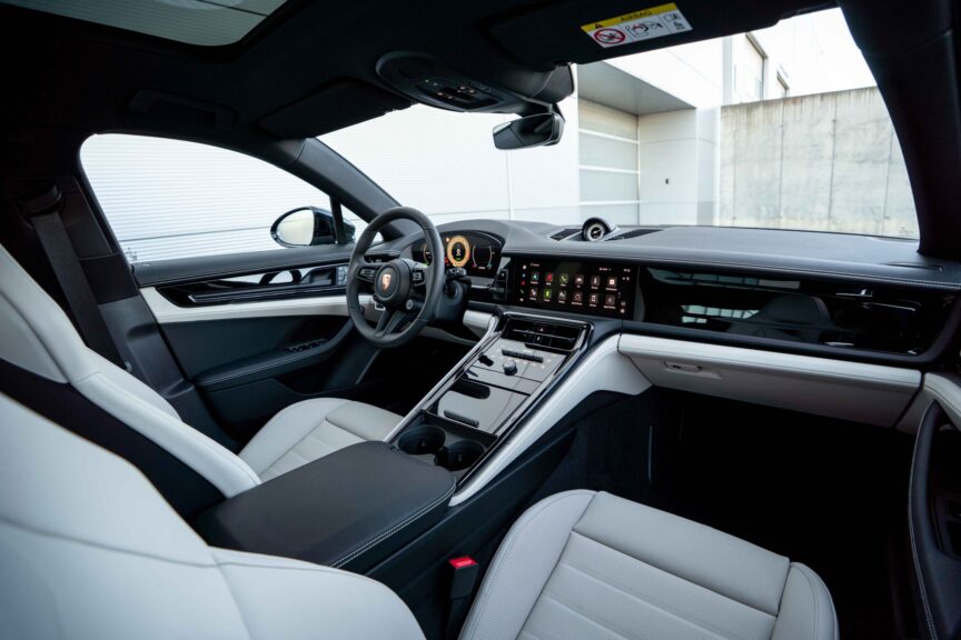 Porsche Panamera - Image 3