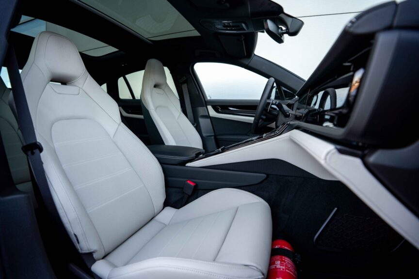 Porsche Panamera - Image 17