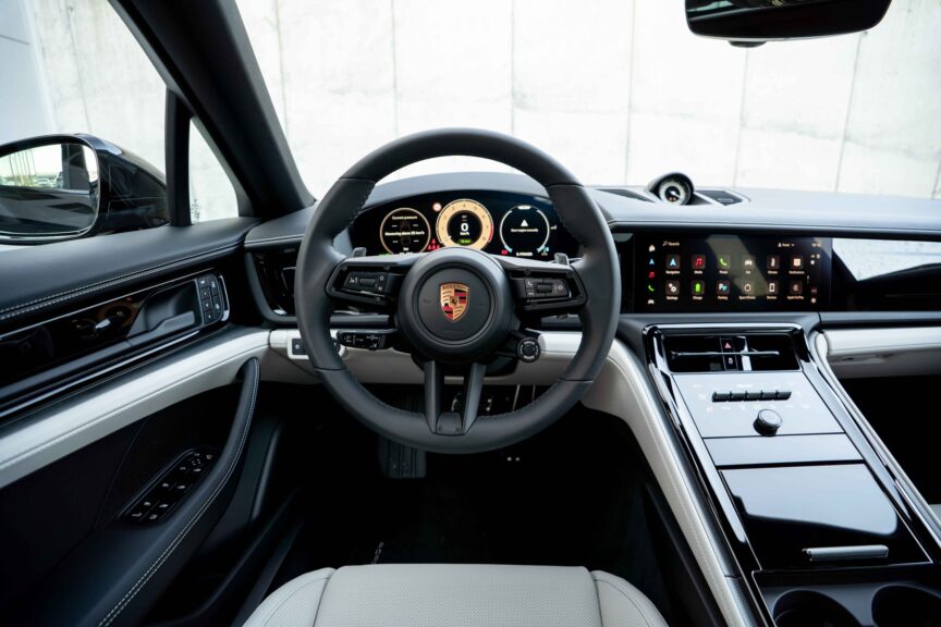 Porsche Panamera - Image 9