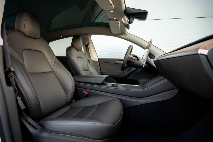 Tesla Model Y - Image 12