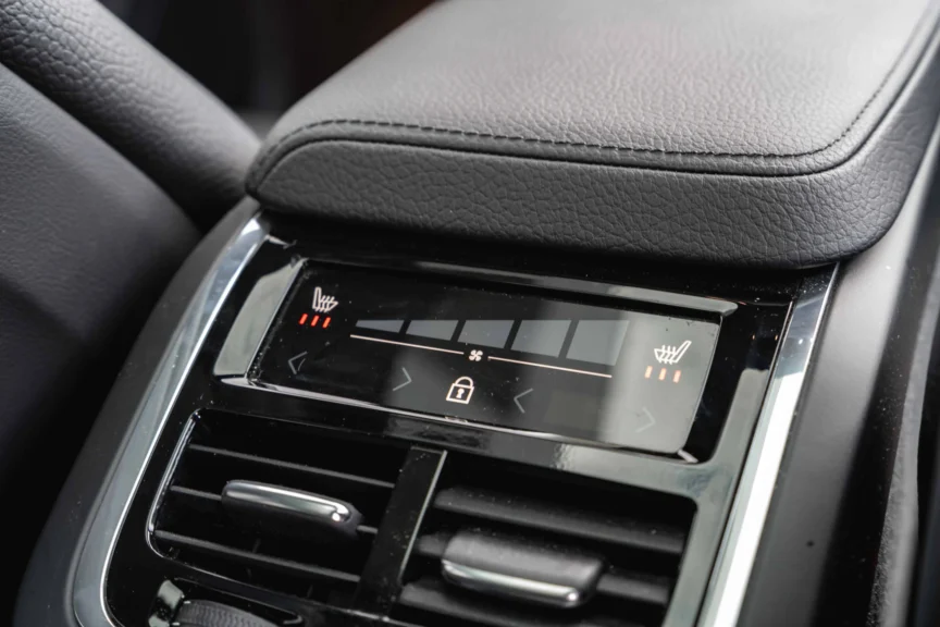 Volvo XC60 - Image 24
