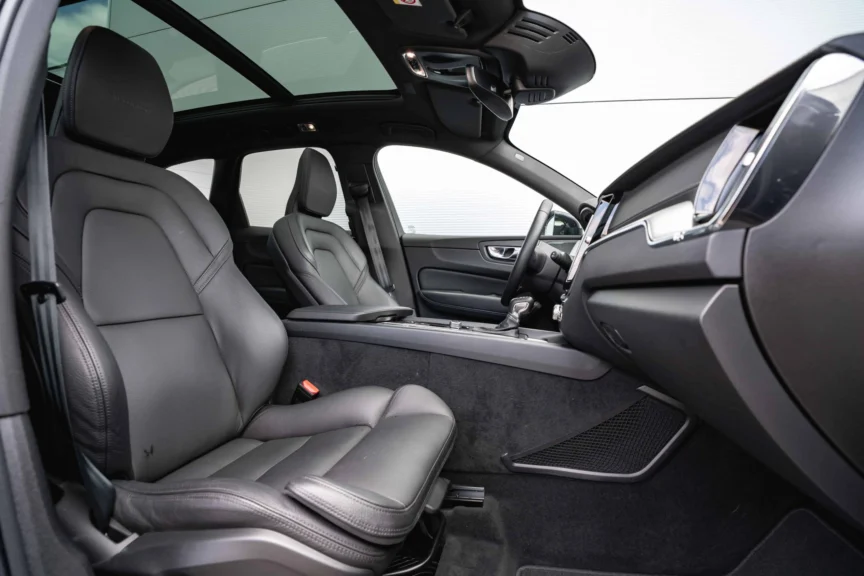 Volvo XC60 - Image 12