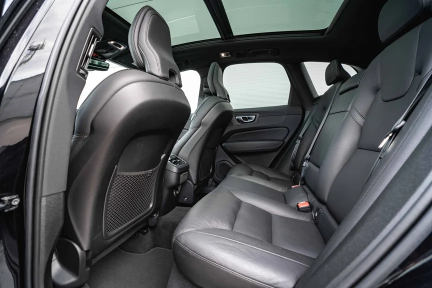 Volvo XC60 - Image 16