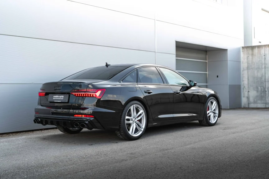 Audi A6 - Image 2