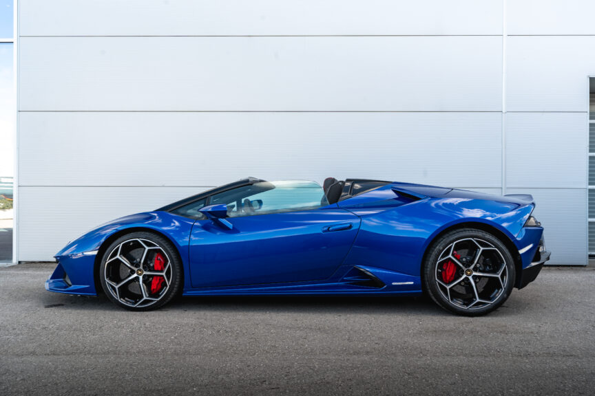 Lamborghini Huracan - Image 17
