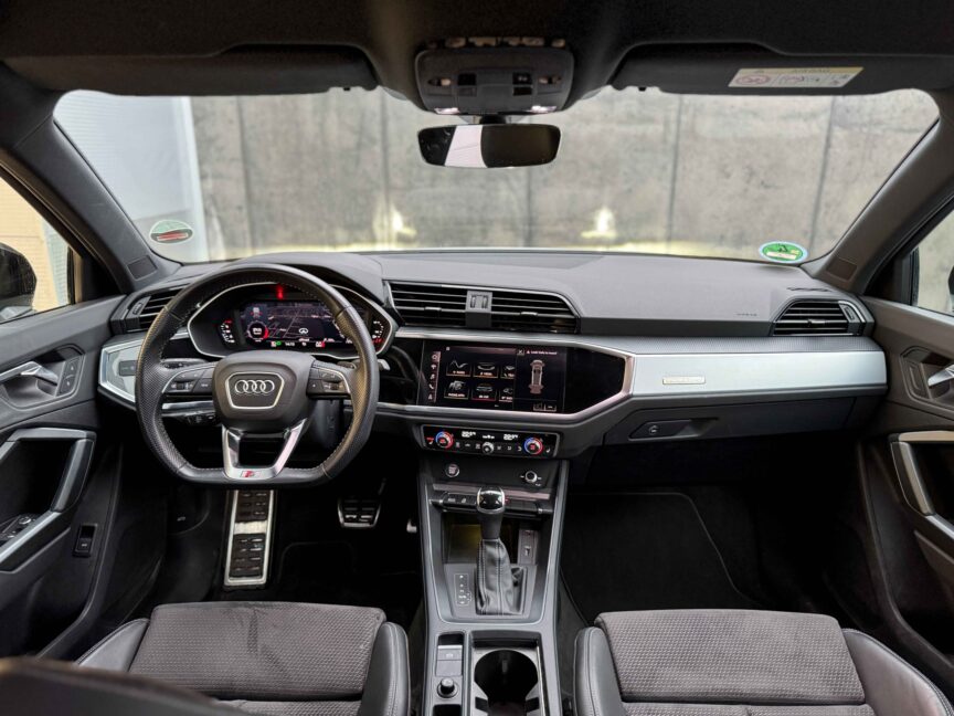 Audi Q3 - Image 7