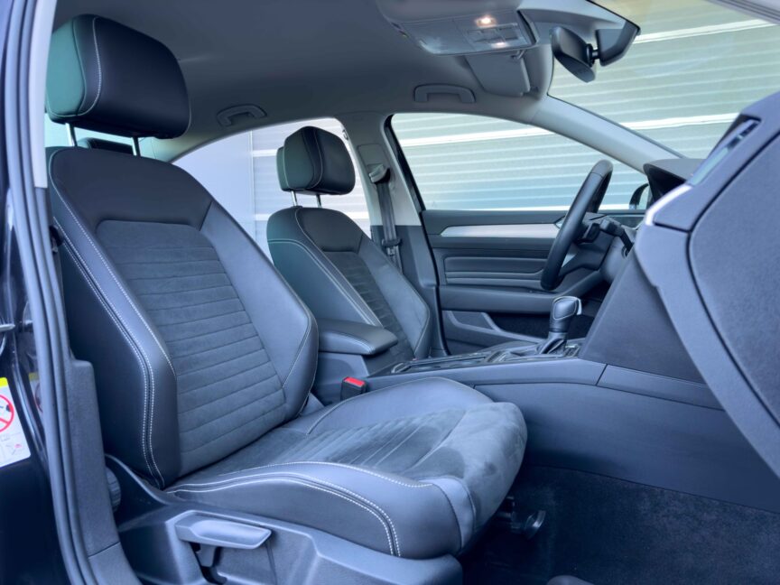 Volkswagen Passat - Image 12