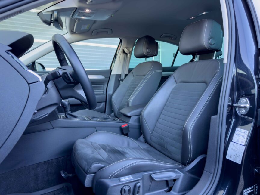 Volkswagen Passat - Image 11