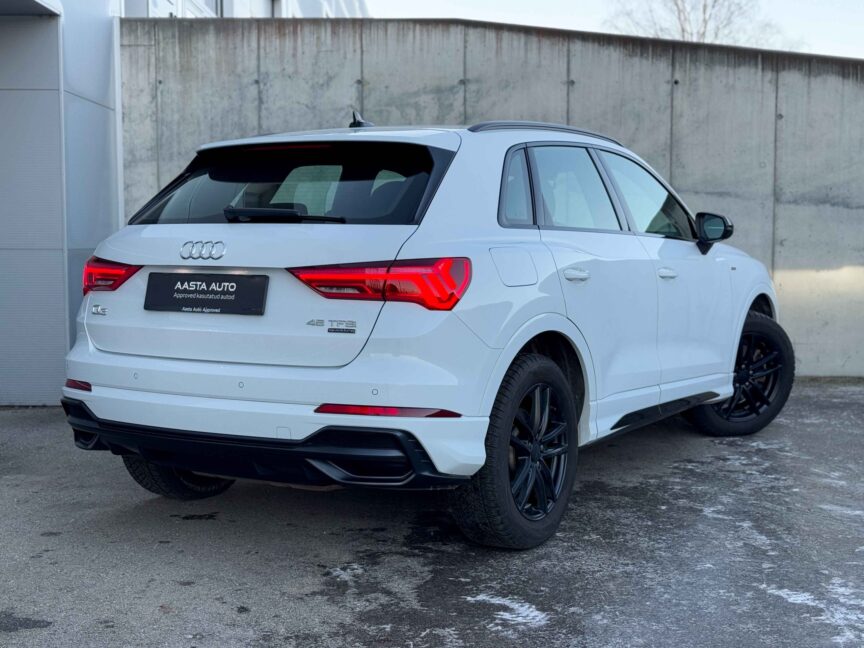 Audi Q3 - Image 9
