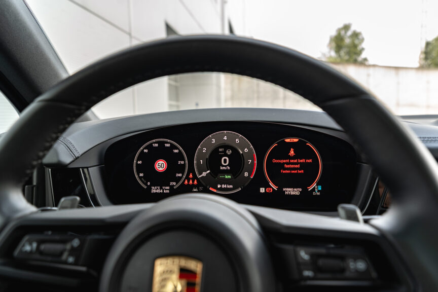 Porsche Cayenne - Image 20