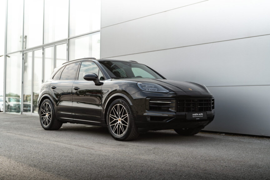Porsche Cayenne - Image 8