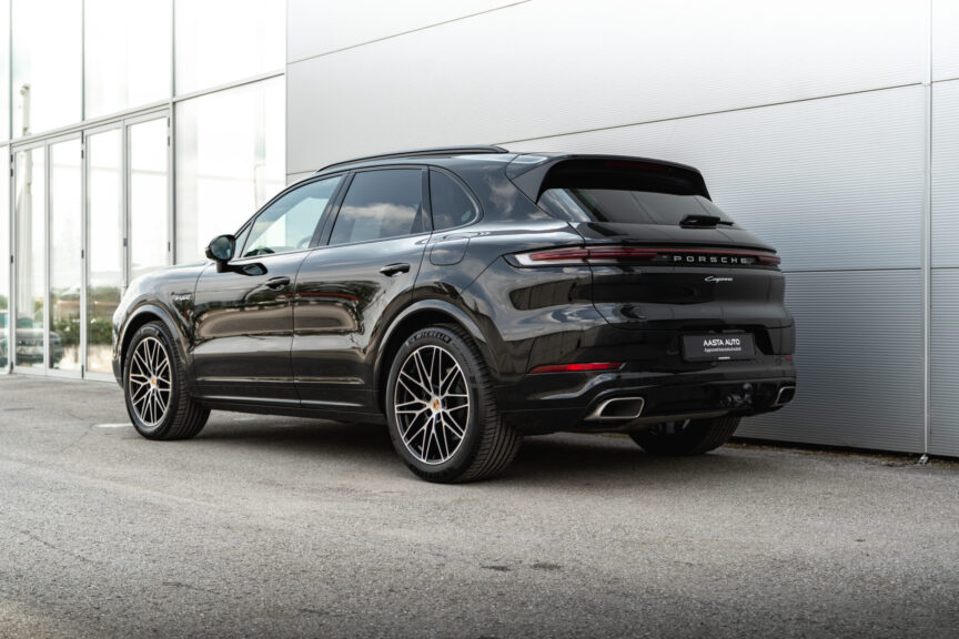 Porsche Cayenne - Image 9