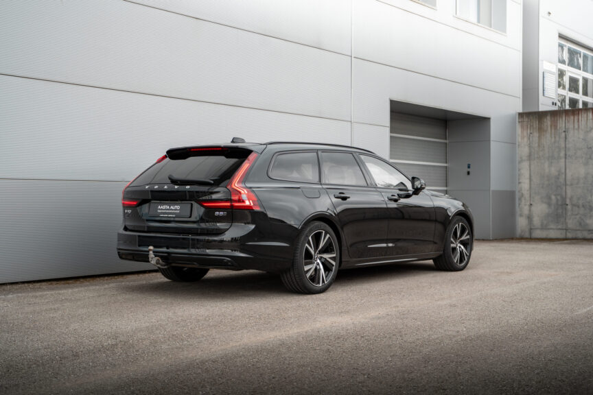 Volvo V90 - Image 2