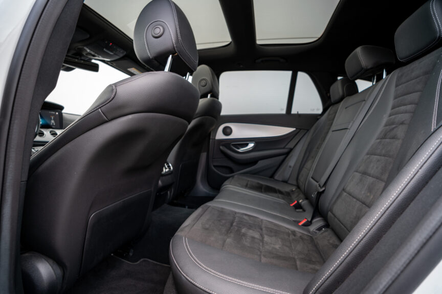 Mercedes-Benz E 300 - Image 17