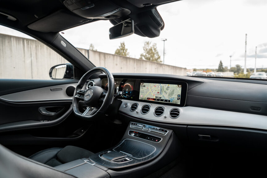 Mercedes-Benz E 300 - Image 4