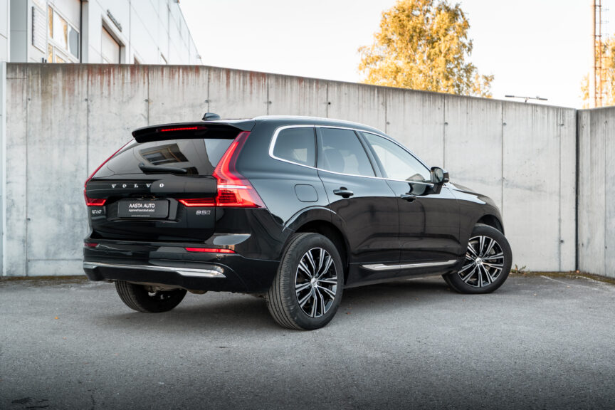 Volvo XC60 - Image 11