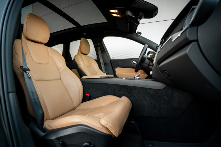 Volvo XC60 - Image 14