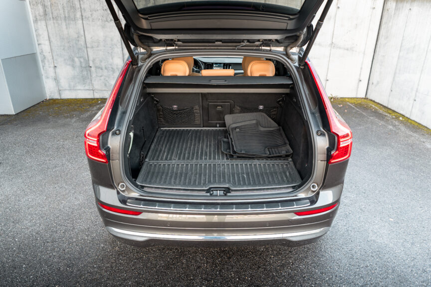 Volvo XC60 - Image 17