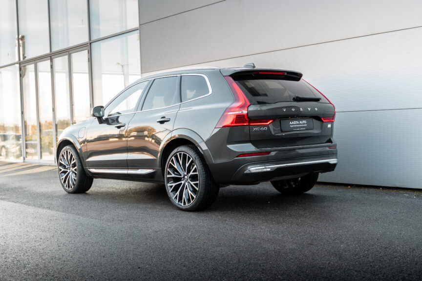 Volvo XC60 - Image 20